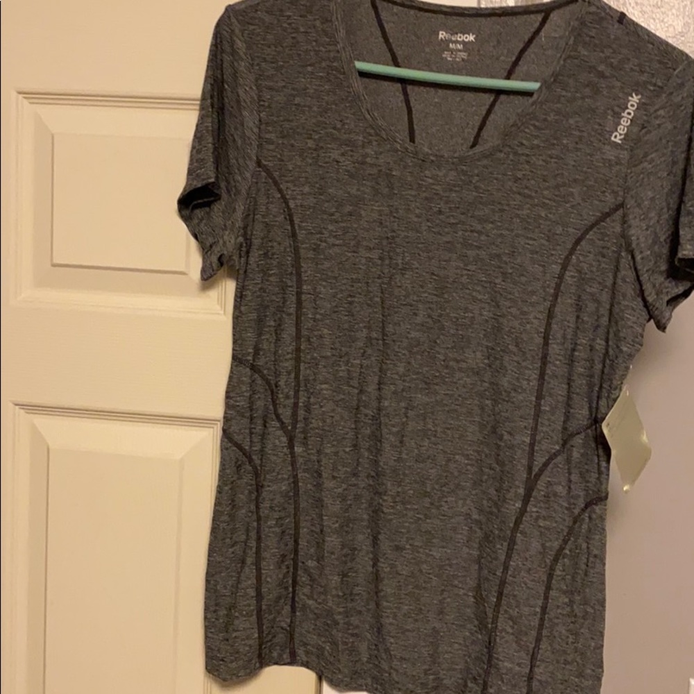 Reebok top M